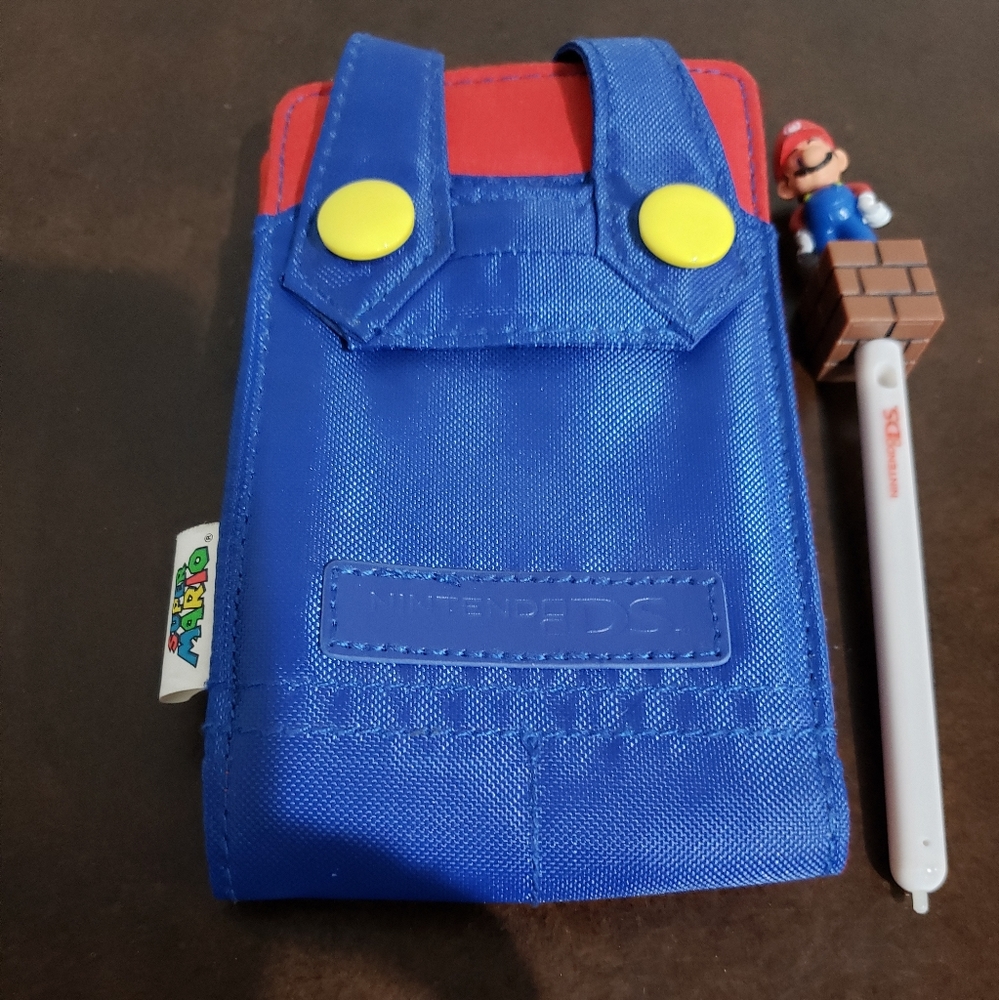 Super Mario Nintendo DS Case with Stylus Pen